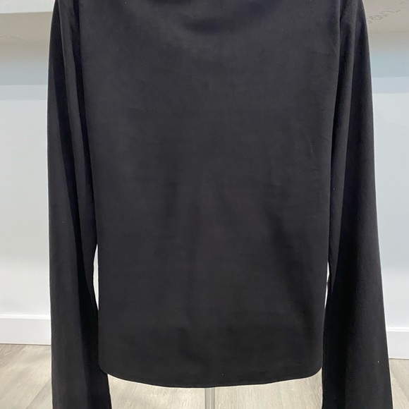 Massimo Woman’s V Neck Long Sleeve - Picture 4 of 4